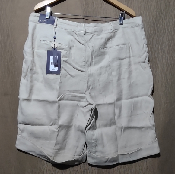 NYDJ Women's Bermuda Short with Roll Cuff - Picture 7 of 9